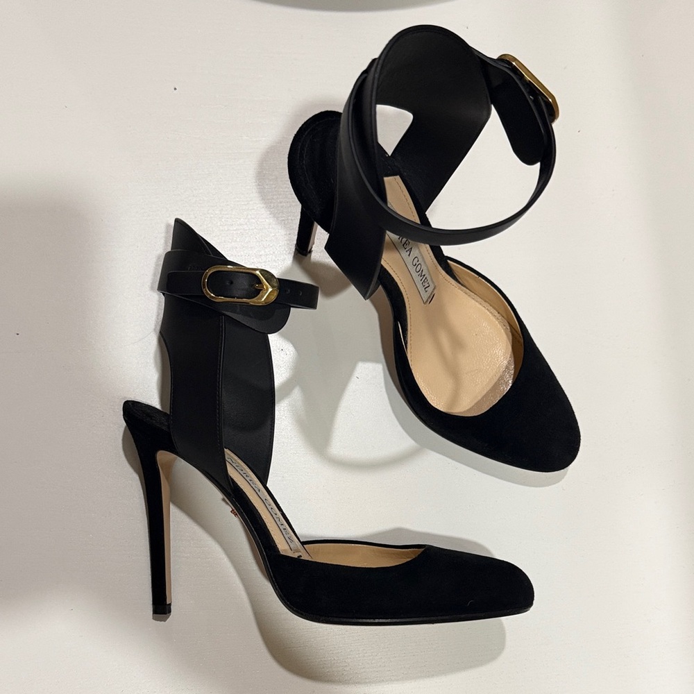 Elegant black heels